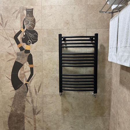 Central Hotel Ґюмрі Екстер'єр фото