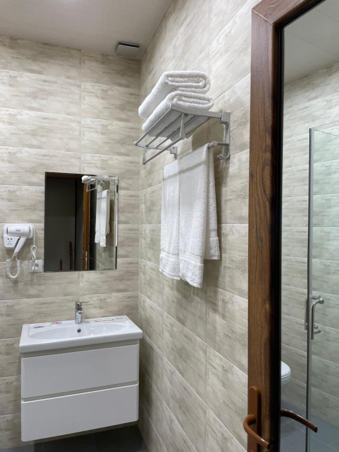 Central Hotel Ґюмрі Екстер'єр фото